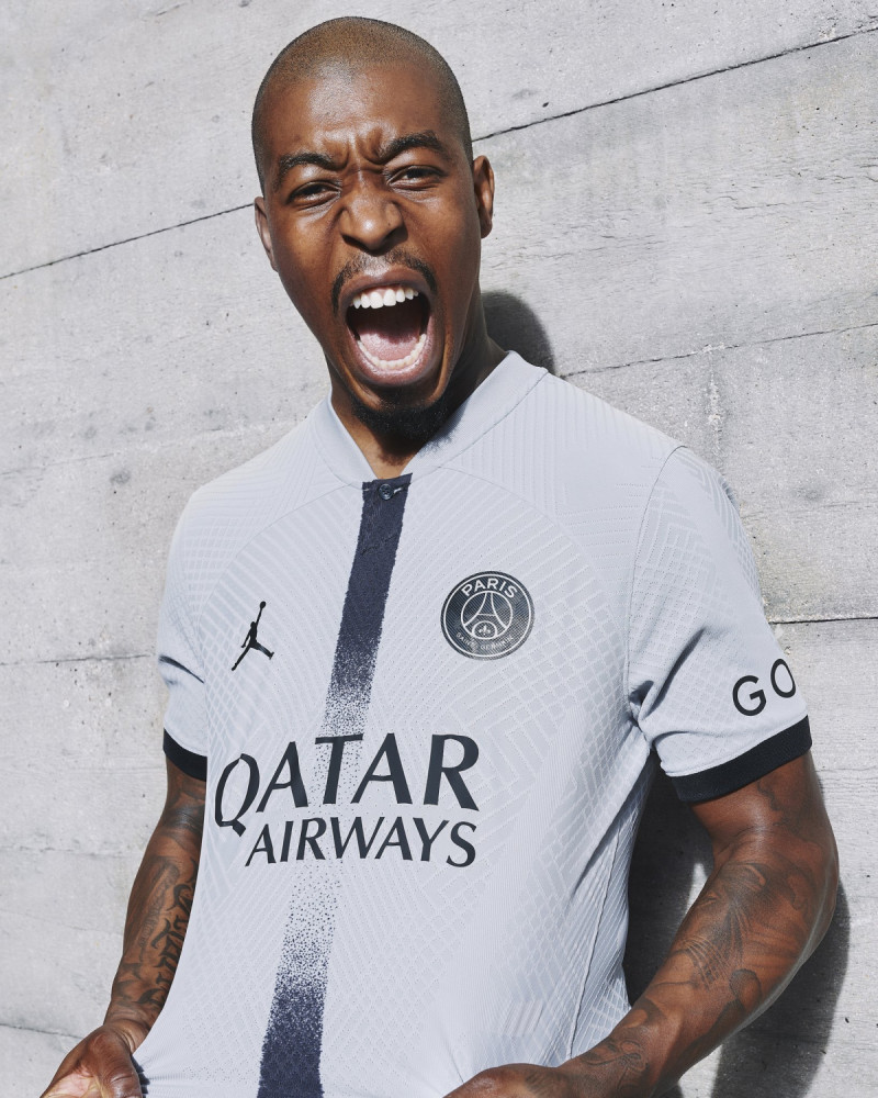 قميص باريس سان جيرمان الثاني للموسم الجديد 2022 - 2023