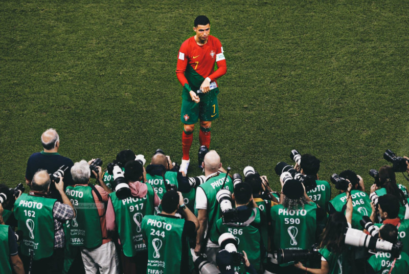 كريستيانو رونالدو محط اهتمام عدسات المصوريين قبل مواجهة البرتغال وأوروجواي