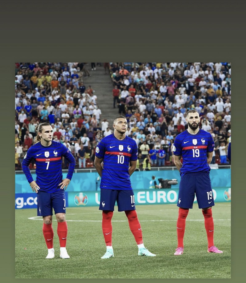 كريم بنزيما وكيليان مبابي وجريزمان في منتخب فرنسا