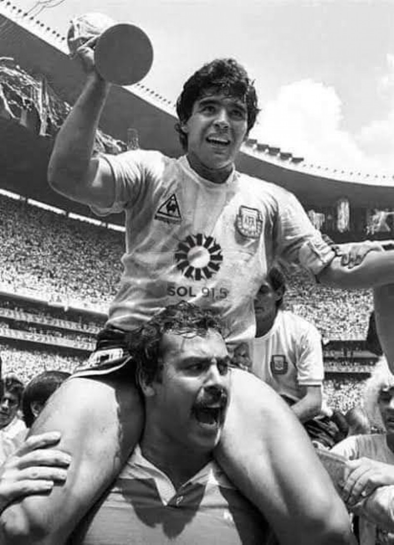 مارادونا مارادونا