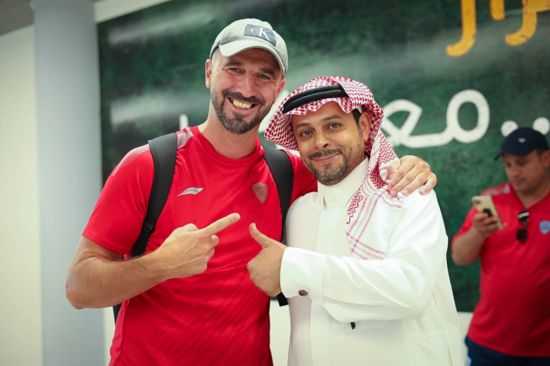 مارتن سيفيلا يودع أبها