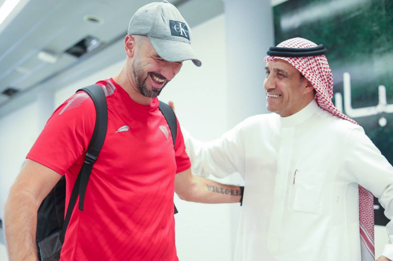 مارتن سيفيلا يودع أبها