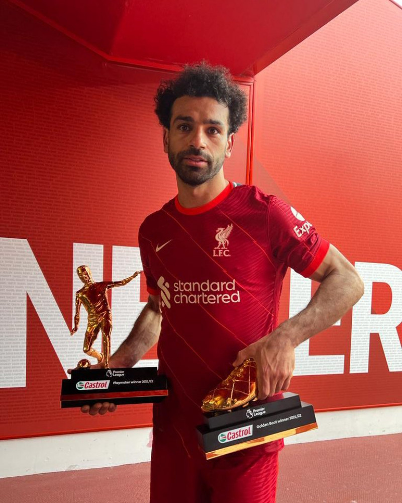 محمد صلاح بالحذاء الذهبي محمد صلاح بالحذاء الذهبي