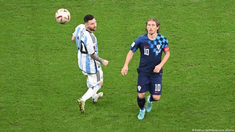 مودريتش وميسي مودريتش وميسي