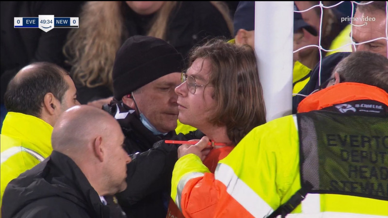 نيوكاسل يونايتد وإيفرتون 2