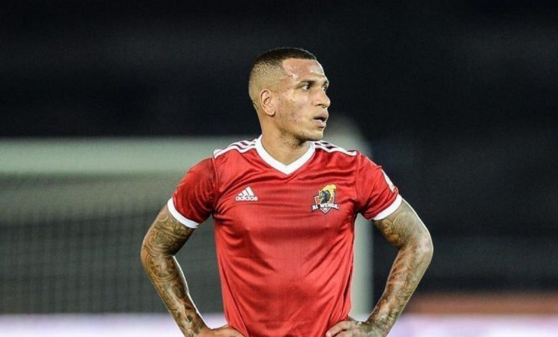 النجم الفنزويلي رومولو أوتيرو