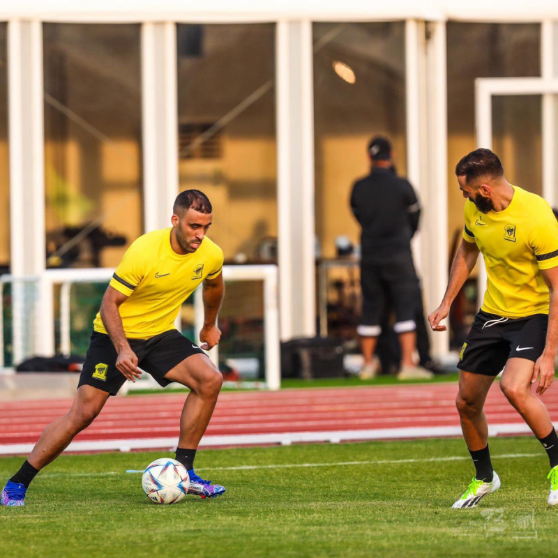 بنزيما وحمد الله