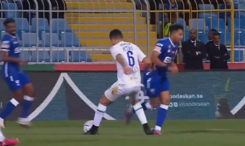 بيتروس وسالم الدوسري بيتروس وسالم الدوسري