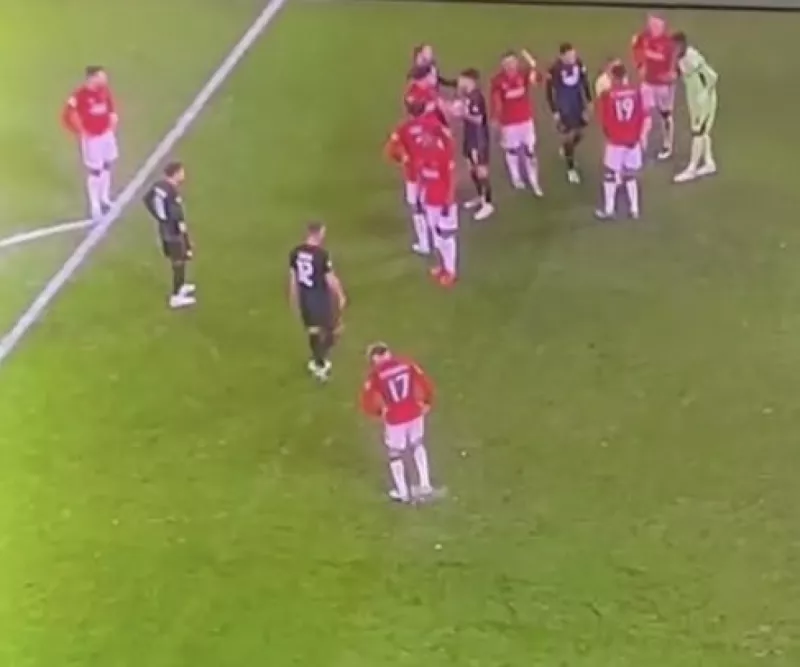 تصرف جارناتشو المثير في ركلة جزاء كوبنهاجن تصرف جارناتشو المثير في ركلة جزاء كوبنهاجن