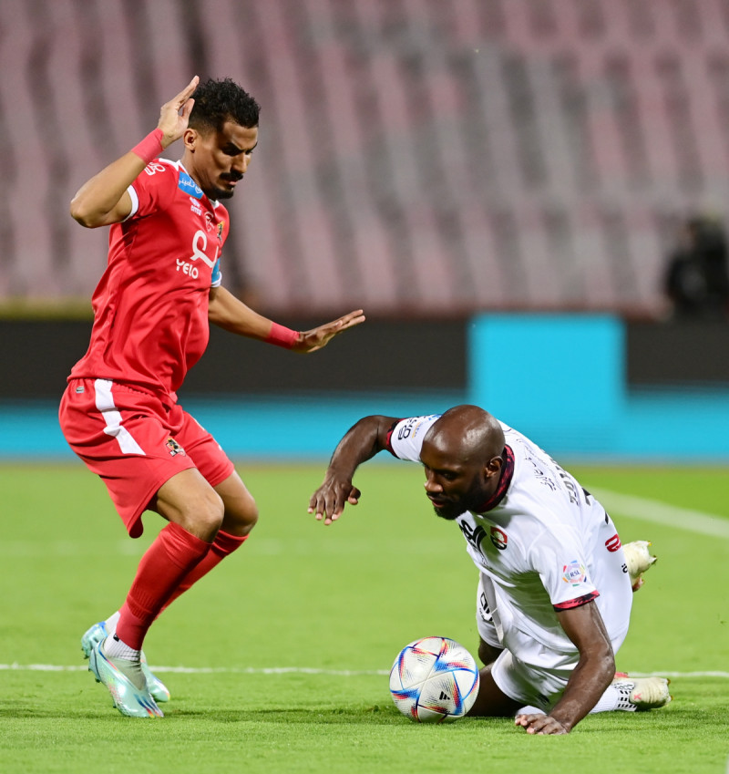 جوليو تفاريس