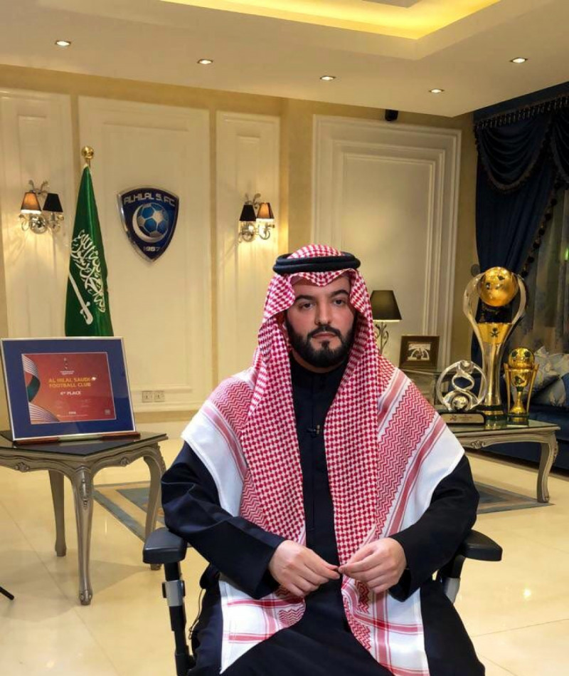رئيس نادي الهلال فهد بن نافل رئيس نادي الهلال فهد بن نافل