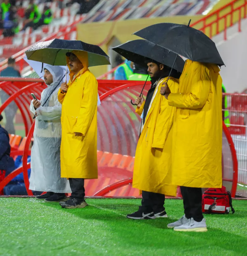 ضمك يفوز على الأخدود بدوري روشن في مباراة مثيرة تحت الأمطار