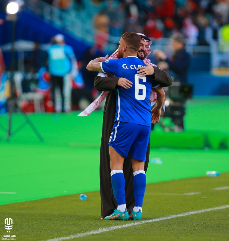 كويلار يكشف حقيقة مكافآت الفوز على فلامنجو والانتصار على ريال مدريد كويلار يكشف حقيقة مكافآت الفوز على فلامنجو والانتصار على ريال مدريد