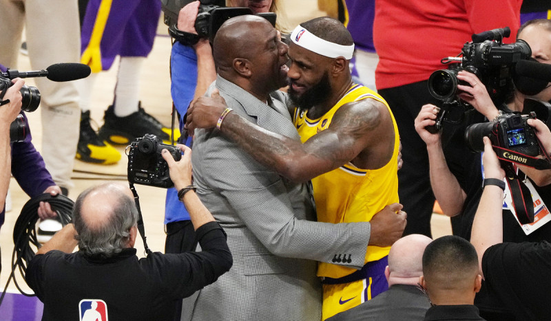 ليبرون جيمس