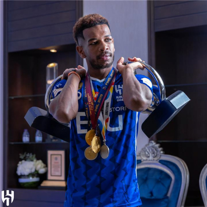 نجم نادي الهلال علي البليهي نجم نادي الهلال علي البليهي