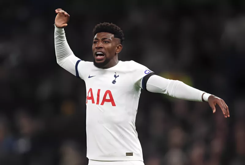 النصر يتحدى توتنهام بعرض جديد لضم "الصخرة" في الشتوية