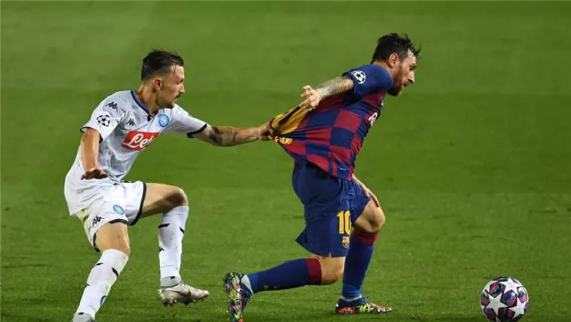 نابولي يهدي برشلونة التأهل لربع نهائي دوري أبطال أوروبا..كشف السر