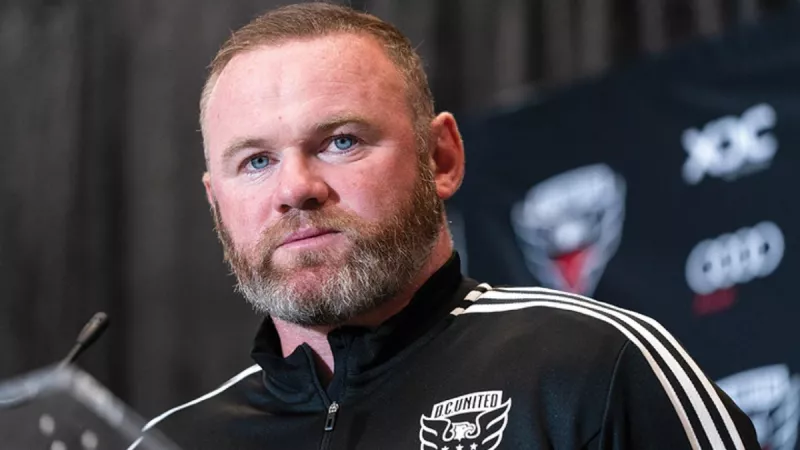 أسطورة إنجلترا يتطلع للتدريب في دوري روشن