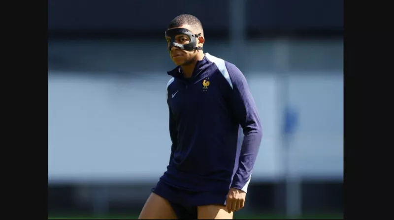 قبل مواجهة بولندا