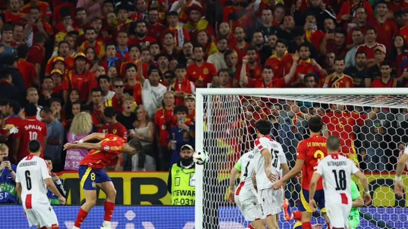 هدف إسبانيا الثاني في مرمى جورجيا رأسية فابيان رويز