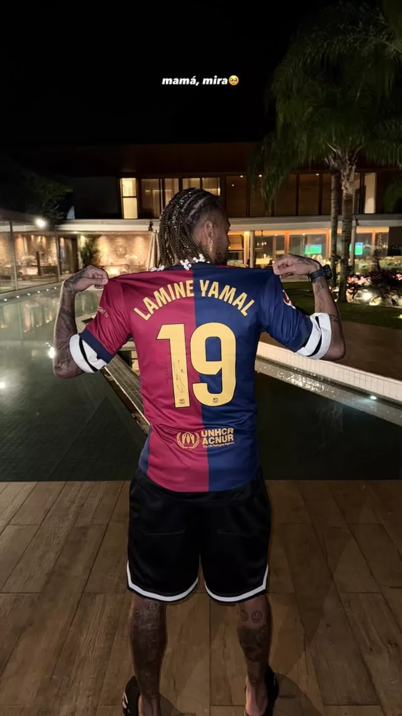 نيمار بقميص برشلونة